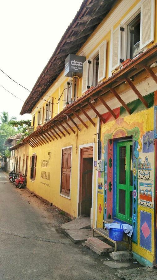 Design Ashram Hostel Kozhikode Exterior photo